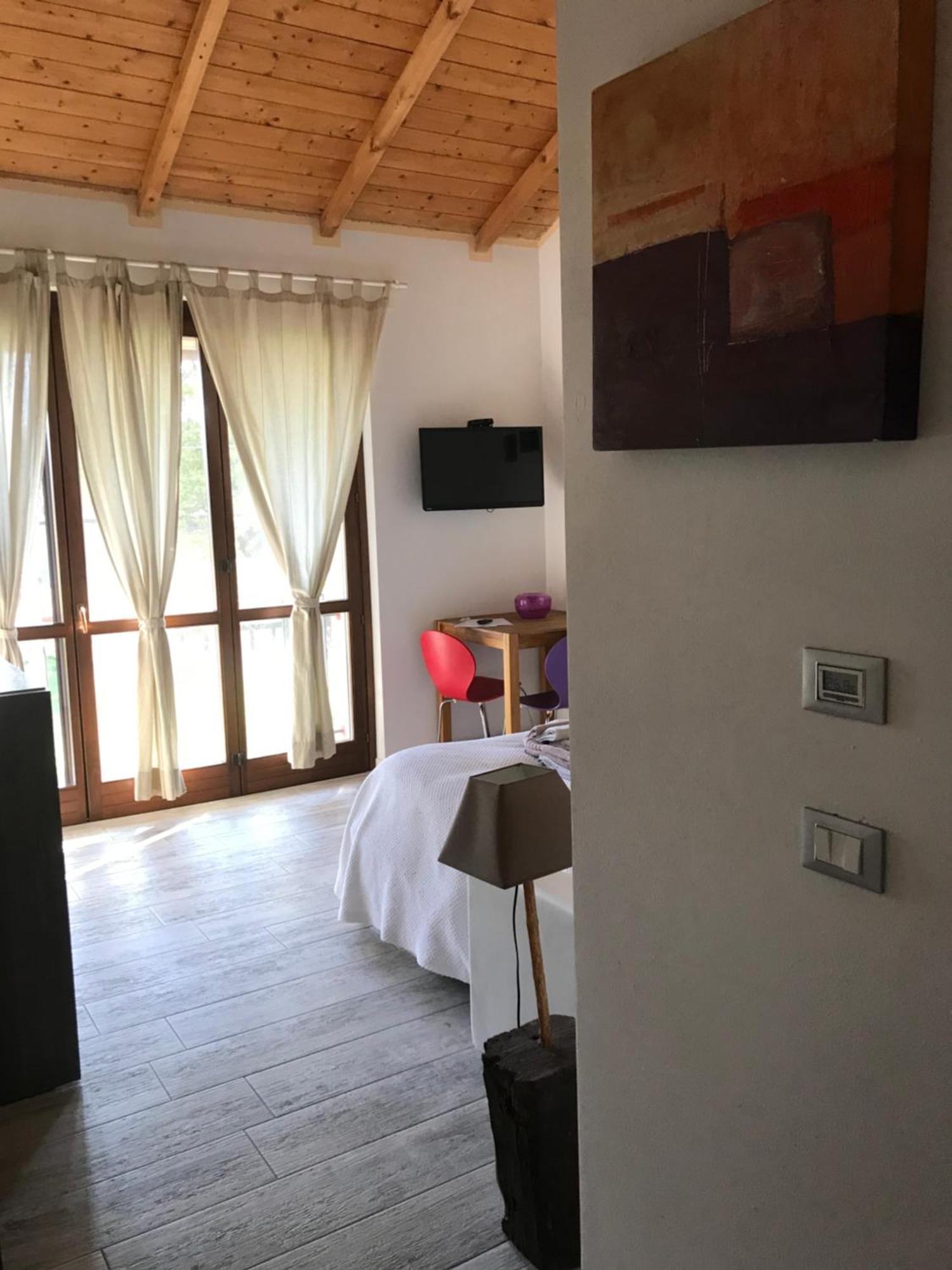 B&B Rooms Монкальво Экстерьер фото